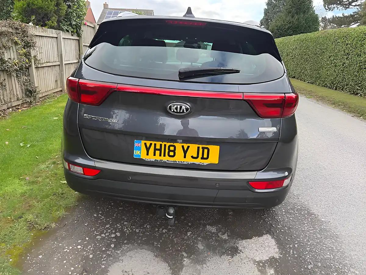 Used 2018 Kia Sportage 2 Grey - Interior and Exterior details 6