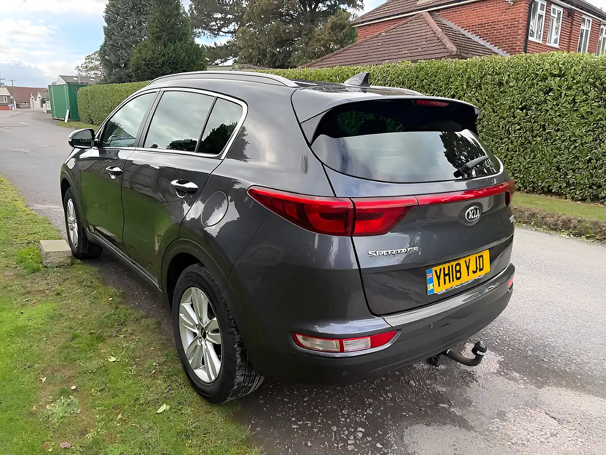 Used 2018 Kia Sportage 2 Grey - Interior and Exterior details 7