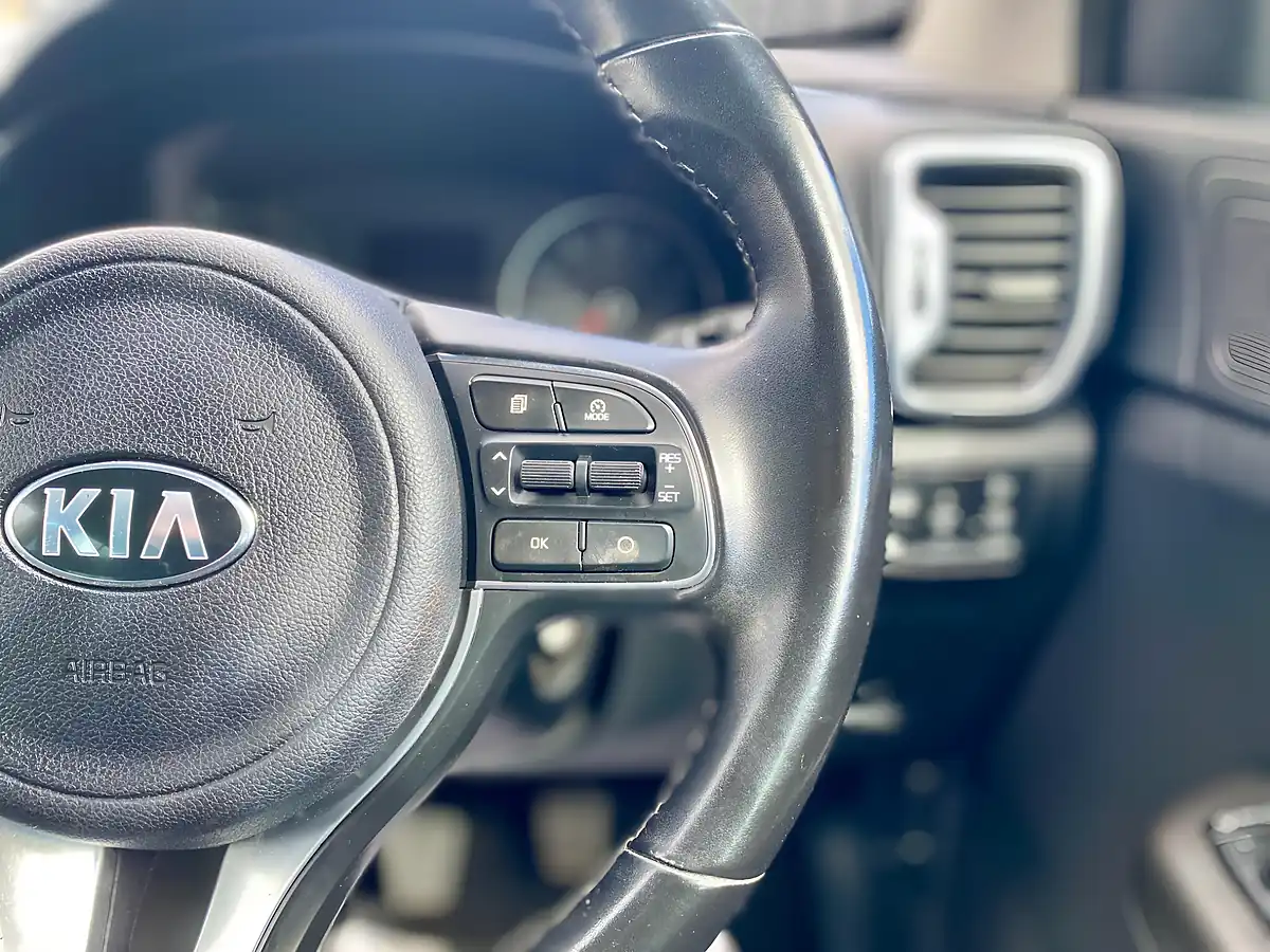 Used 2018 Kia Sportage 2 Phantom Black - Interior and Exterior details 18