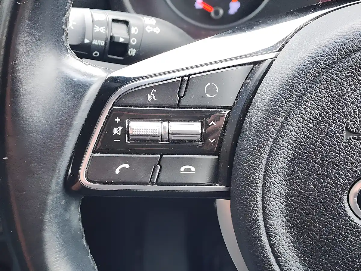Used 2018 Kia Sportage 2 Red - Interior and Exterior details 16