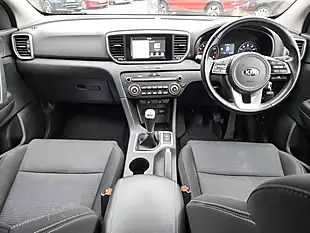 Used 2018 Kia Sportage 2 Red - Interior and Exterior details 7