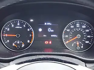 Used 2018 Kia Sportage 2 Red - Interior and Exterior details 9