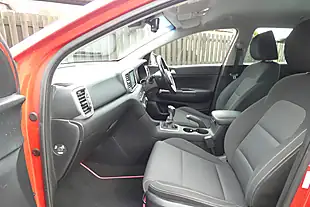 Used 2018 Kia Sportage 2 Red - Interior and Exterior details 6
