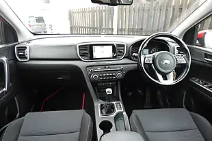 Used 2018 Kia Sportage 2 Red - Interior and Exterior details 7