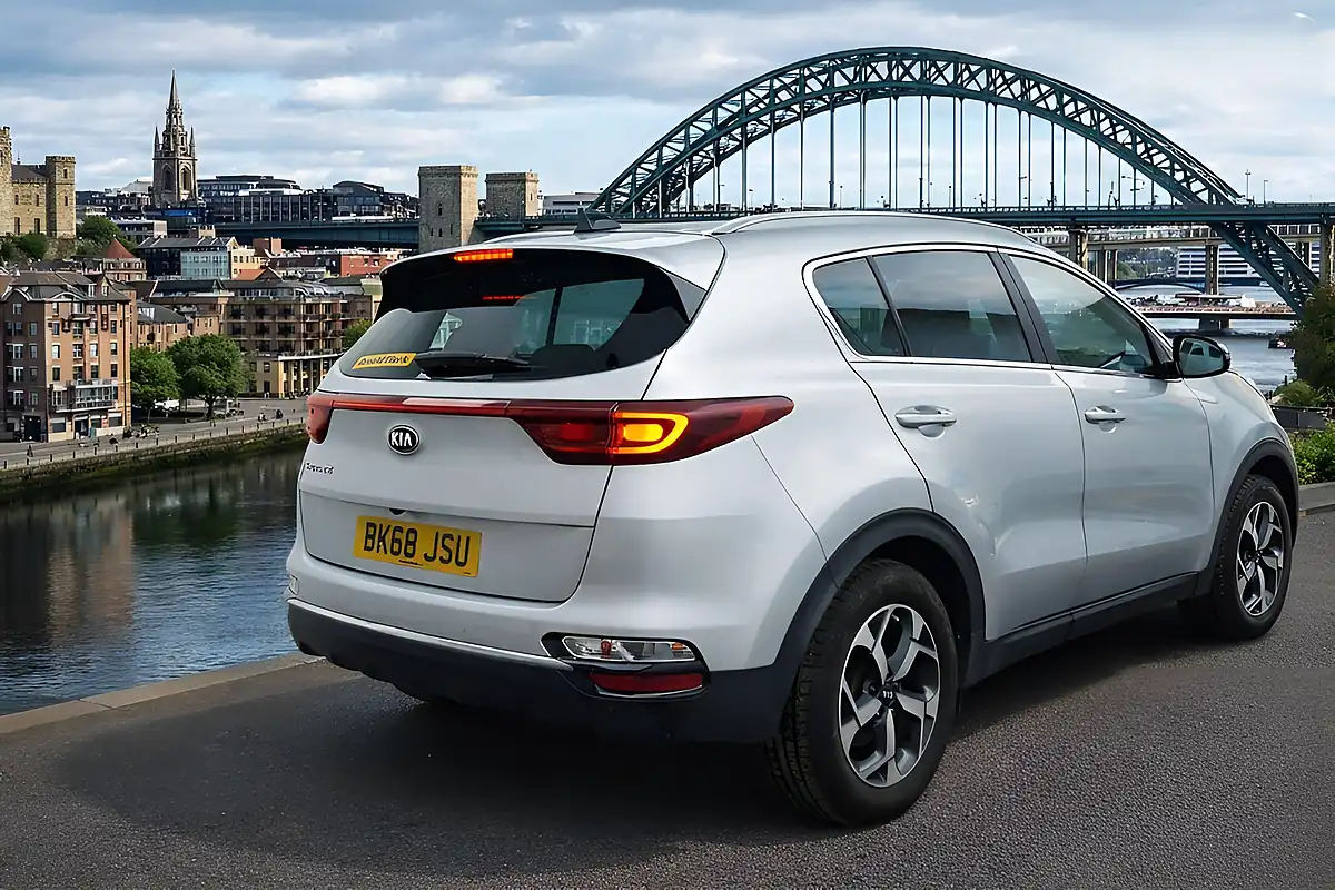 Used 2018 Kia Sportage 2 Silver - Interior and Exterior details 2