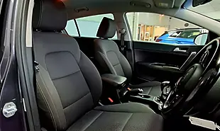 Used 2018 Kia Sportage 2 Silver - Interior and Exterior details 11