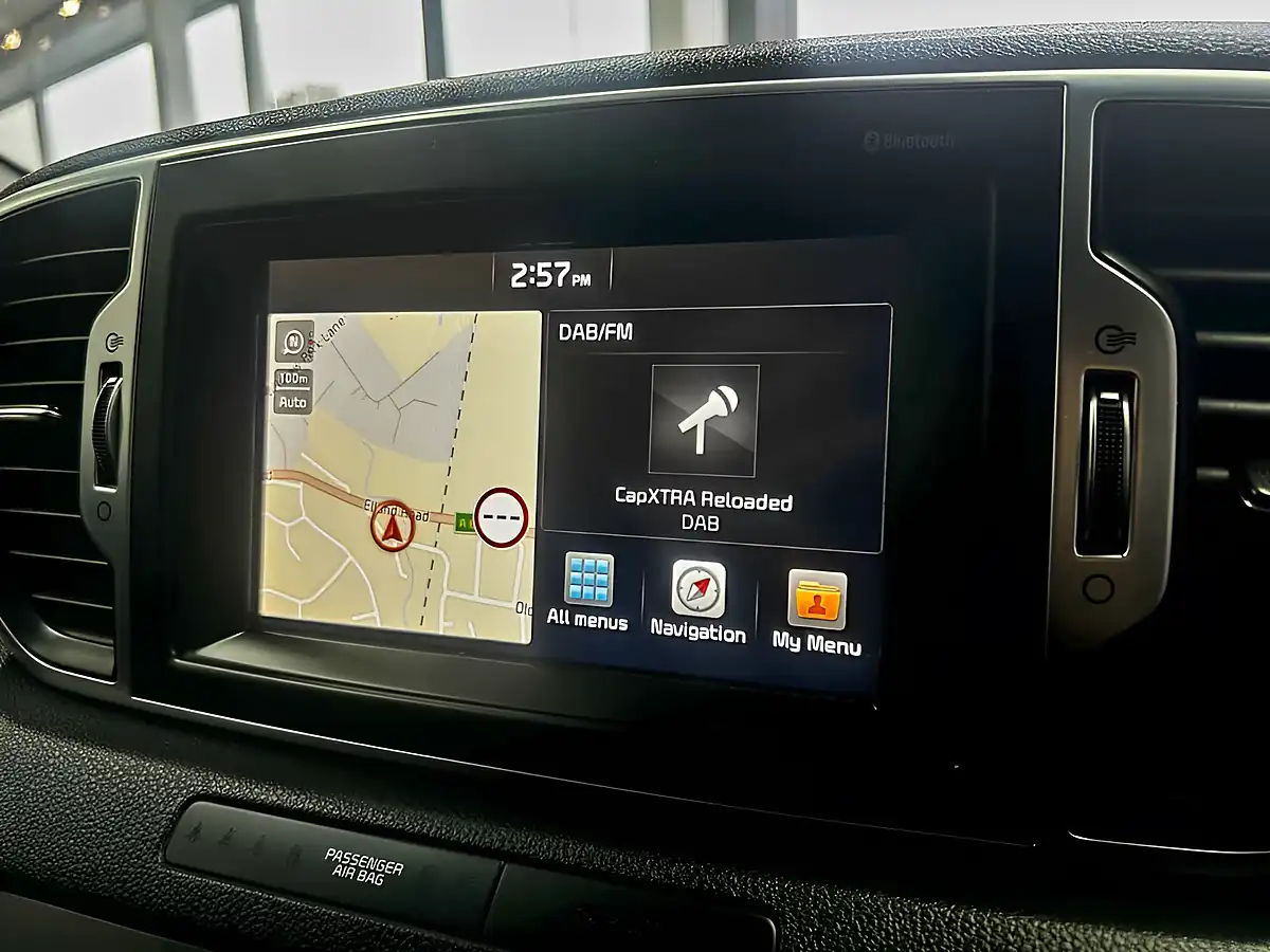 Used 2018 Kia Sportage 2 Silver - Interior and Exterior details 16