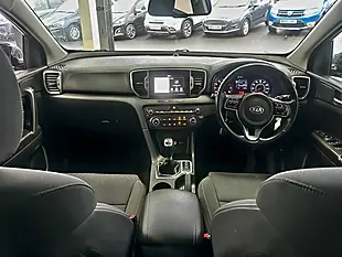 Used 2018 Kia Sportage 2 Silver - Interior and Exterior details 17