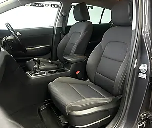 Used 2018 Kia Sportage 2 Silver - Interior and Exterior details 18