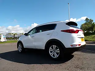 Used 2018 Kia Sportage 2 White - Interior and Exterior details 10