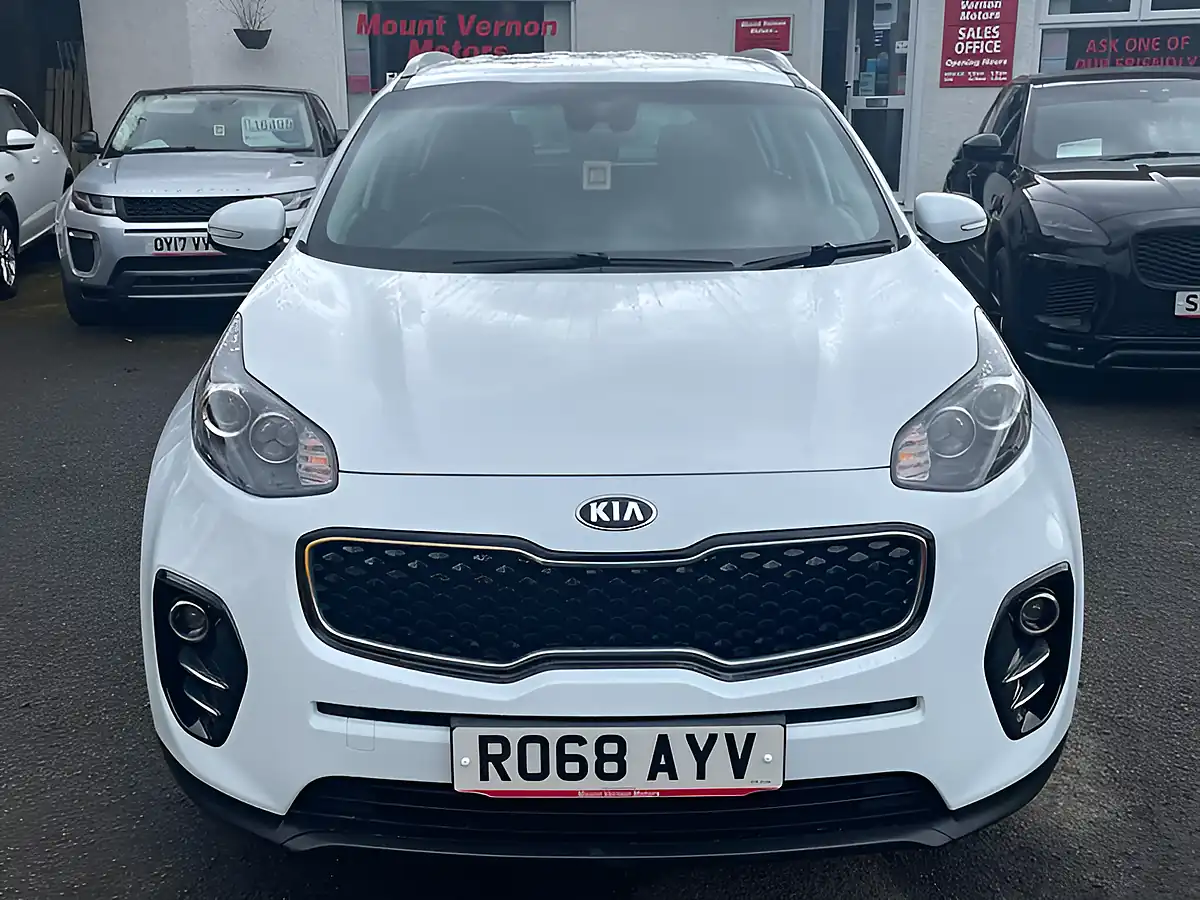 Used 2018 Kia Sportage 2 White - Interior and Exterior details 11