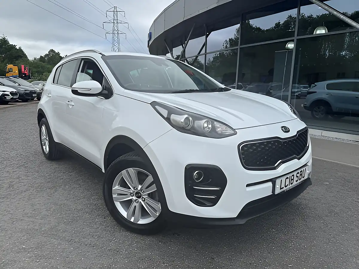 Used 2018 Kia Sportage 2 White - Front View