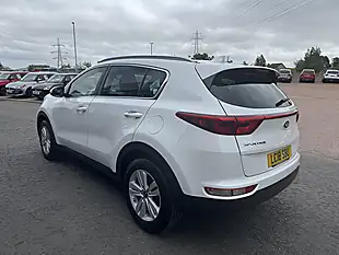 Used 2018 Kia Sportage 2 White - Interior and Exterior details 5