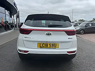 Used 2018 Kia Sportage 2 White - Interior and Exterior details 6