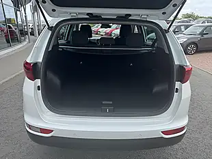 Used 2018 Kia Sportage 2 White - Interior and Exterior details 7