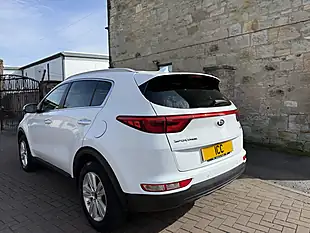 Used 2018 Kia Sportage 2 White - Interior and Exterior details 10