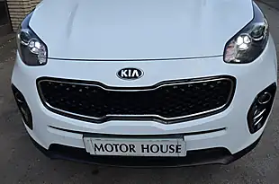 Used 2018 Kia Sportage 2 White - Interior and Exterior details 10