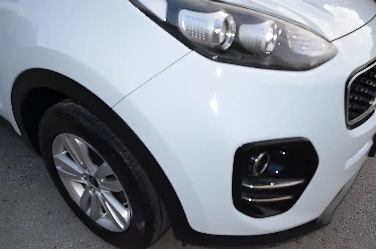 Used 2018 Kia Sportage 2 White - Interior and Exterior details 12