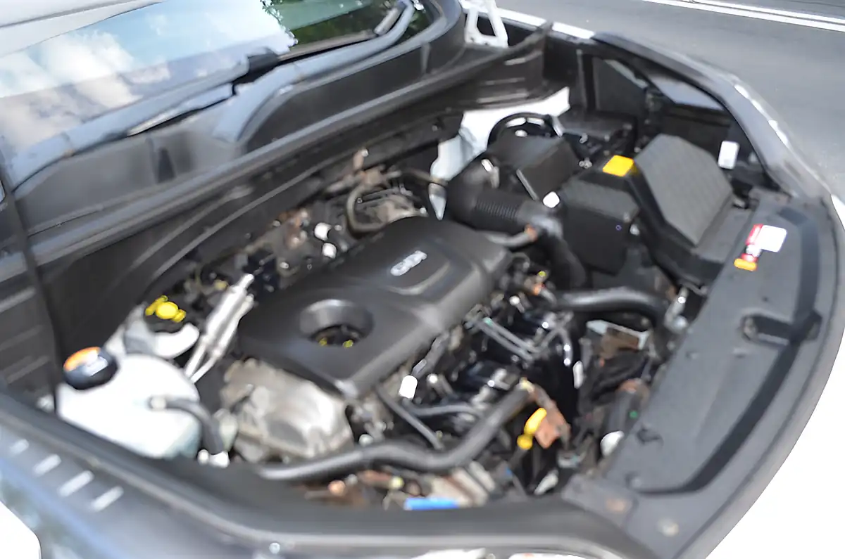 Used 2018 Kia Sportage 2 White - Interior and Exterior details 18
