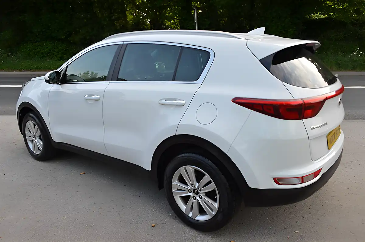 Used 2018 Kia Sportage 2 White - Interior and Exterior details 3