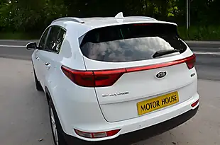 Used 2018 Kia Sportage 2 White - Interior and Exterior details 7
