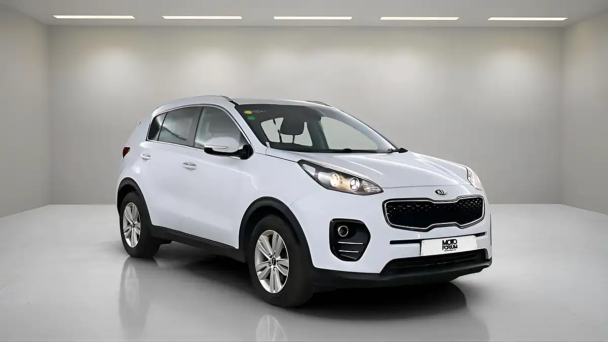 Used 2018 Kia Sportage 2 White - Front View