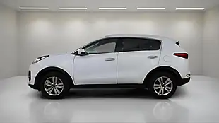Used 2018 Kia Sportage 2 White - Interior and Exterior details 4