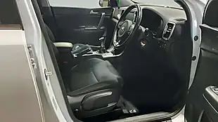Used 2018 Kia Sportage 2 White - Interior and Exterior details 5