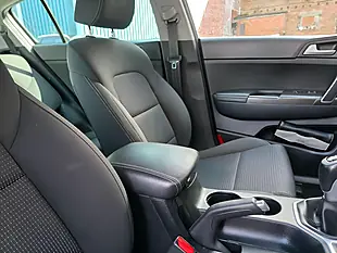 Used 2018 Kia Sportage 2 White - Interior and Exterior details 11