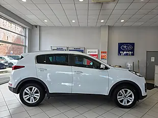 Used 2018 Kia Sportage 2 White - Interior and Exterior details 9