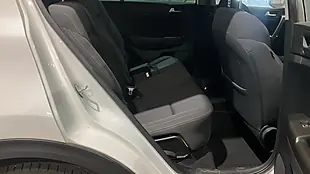 Used 2018 Kia Sportage 2 White - Interior and Exterior details 10