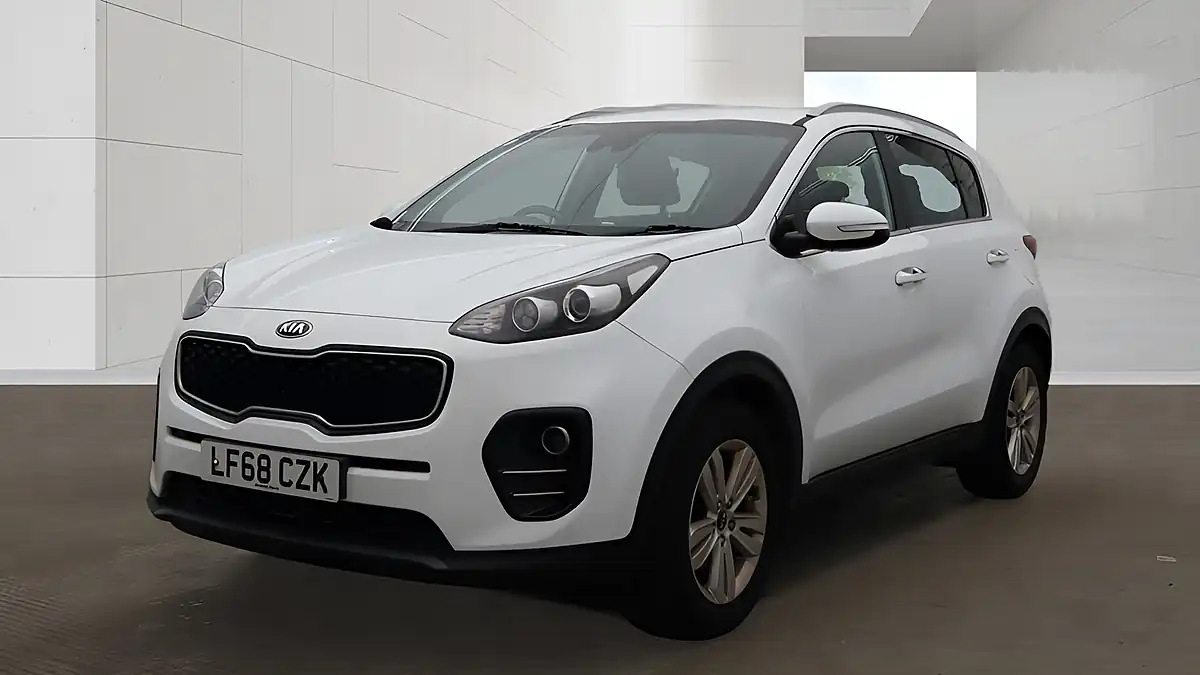 Used 2018 Kia Sportage 2 White - Interior and Exterior details 2