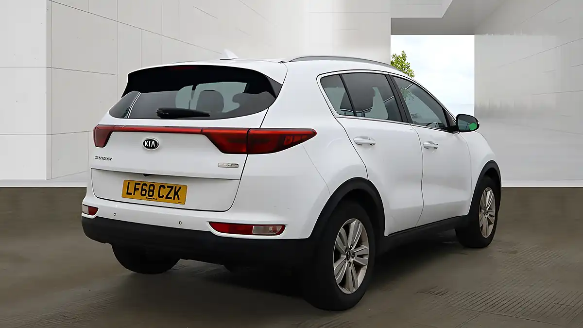 Used 2018 Kia Sportage 2 White - Interior and Exterior details 4