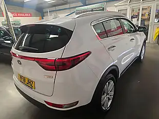 Used 2018 Kia Sportage 2 White - Interior and Exterior details 11