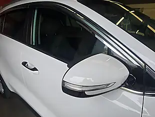 Used 2018 Kia Sportage 2 White - Interior and Exterior details 12