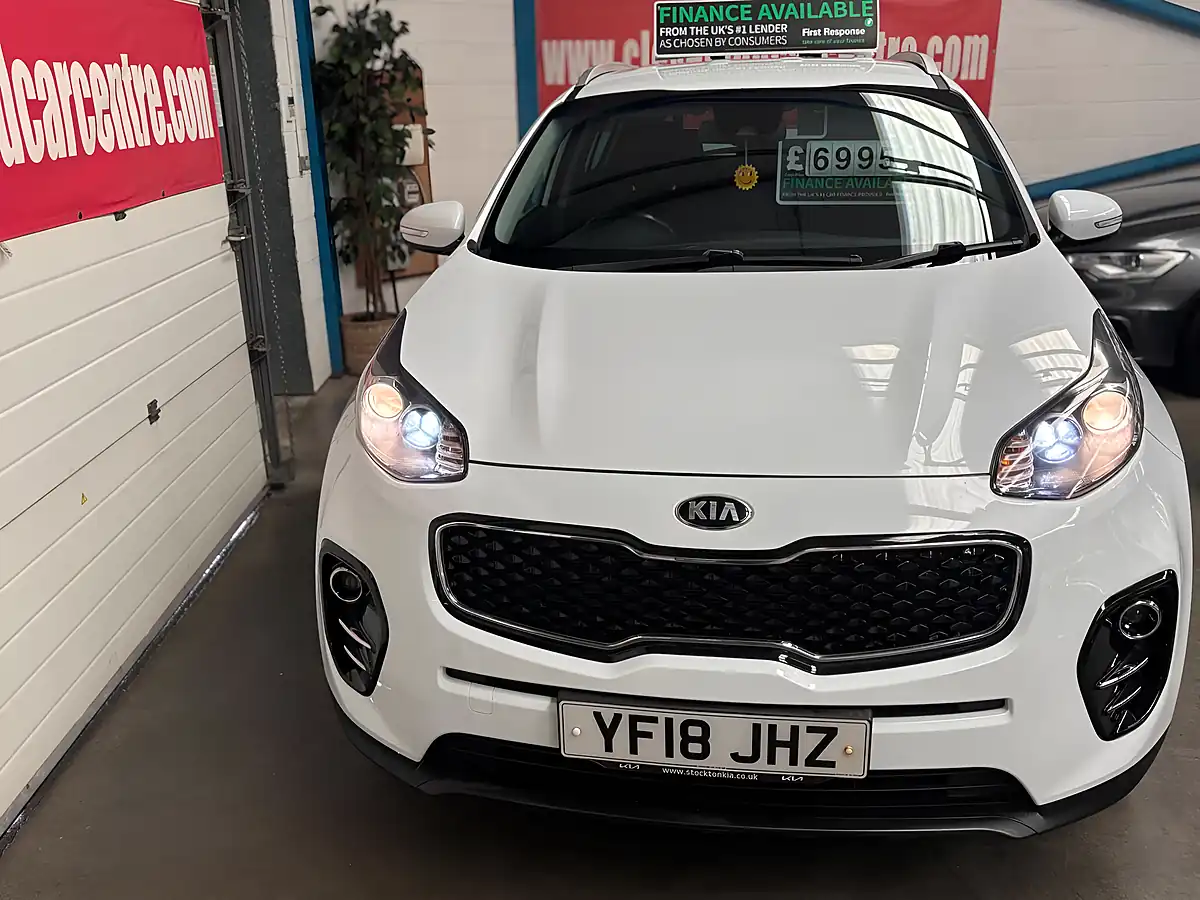 Used 2018 Kia Sportage 2 White - Interior and Exterior details 2