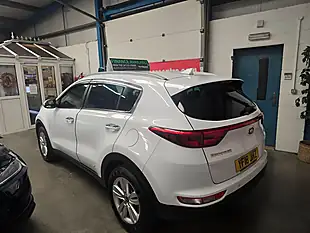Used 2018 Kia Sportage 2 White - Interior and Exterior details 4