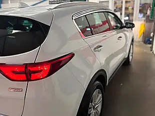 Used 2018 Kia Sportage 2 White - Interior and Exterior details 8