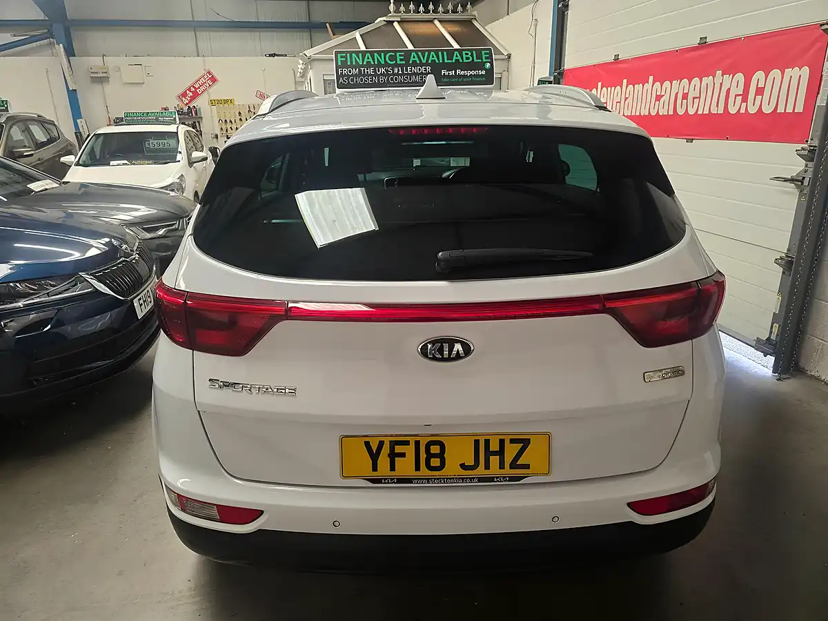 Used 2018 Kia Sportage 2 White - Interior and Exterior details 9