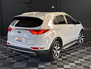 Used 2018 Kia Sportage 3 Arctic White - Interior and Exterior details 12