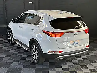 Used 2018 Kia Sportage 3 Arctic White - Interior and Exterior details 17