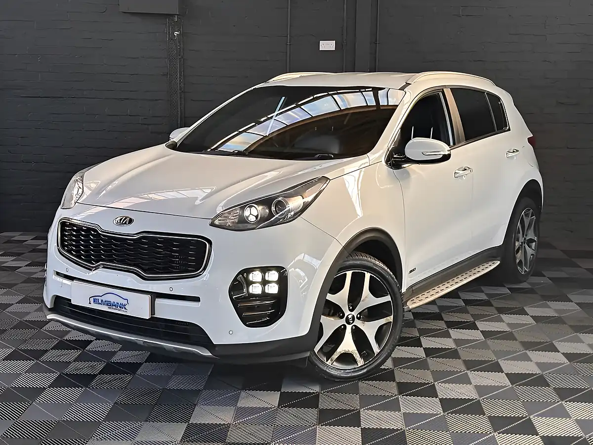 Used 2018 Kia Sportage 3 Arctic White - Interior and Exterior details 4