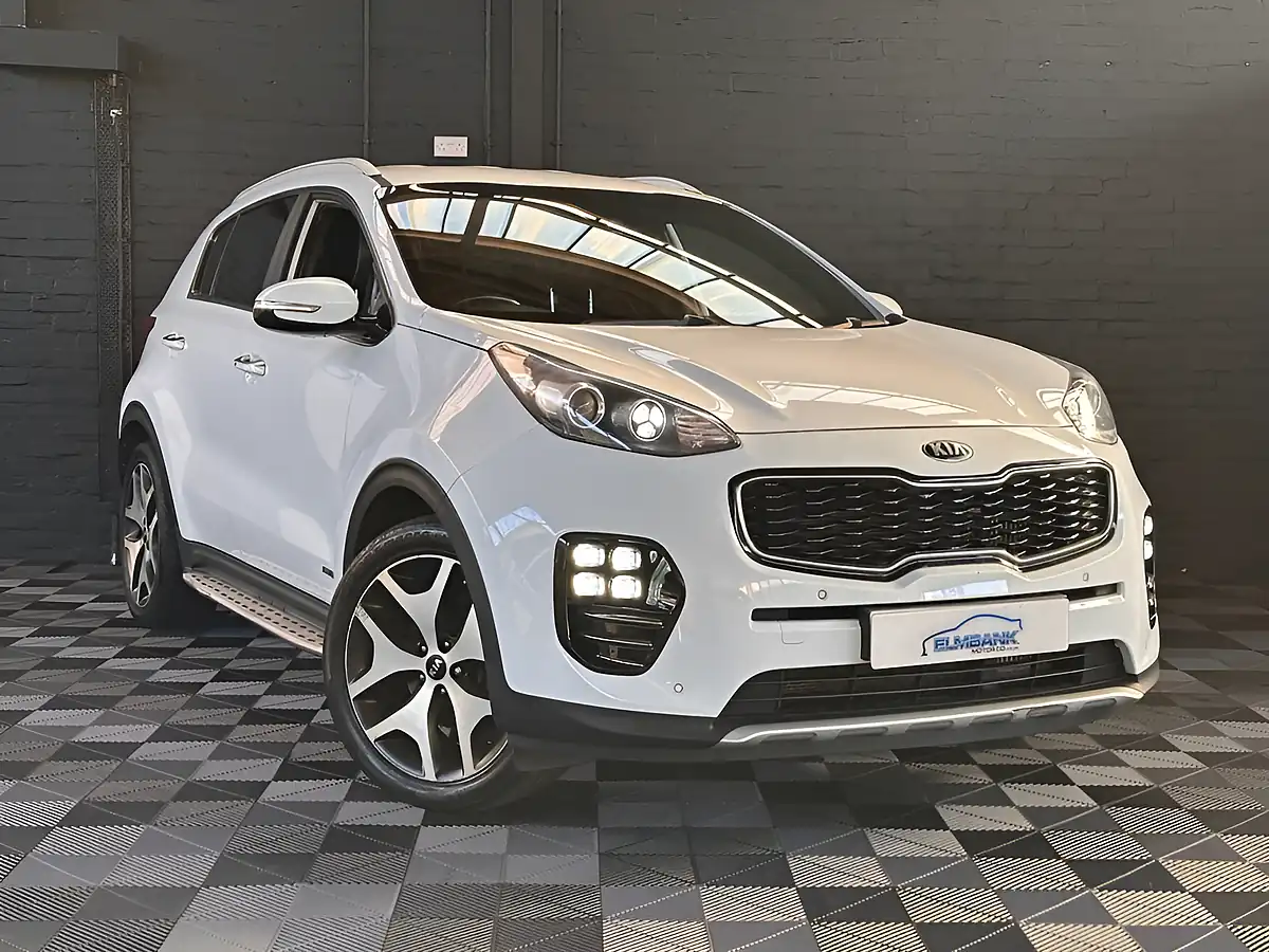 Used 2018 Kia Sportage 3 Arctic White - Interior and Exterior details 8