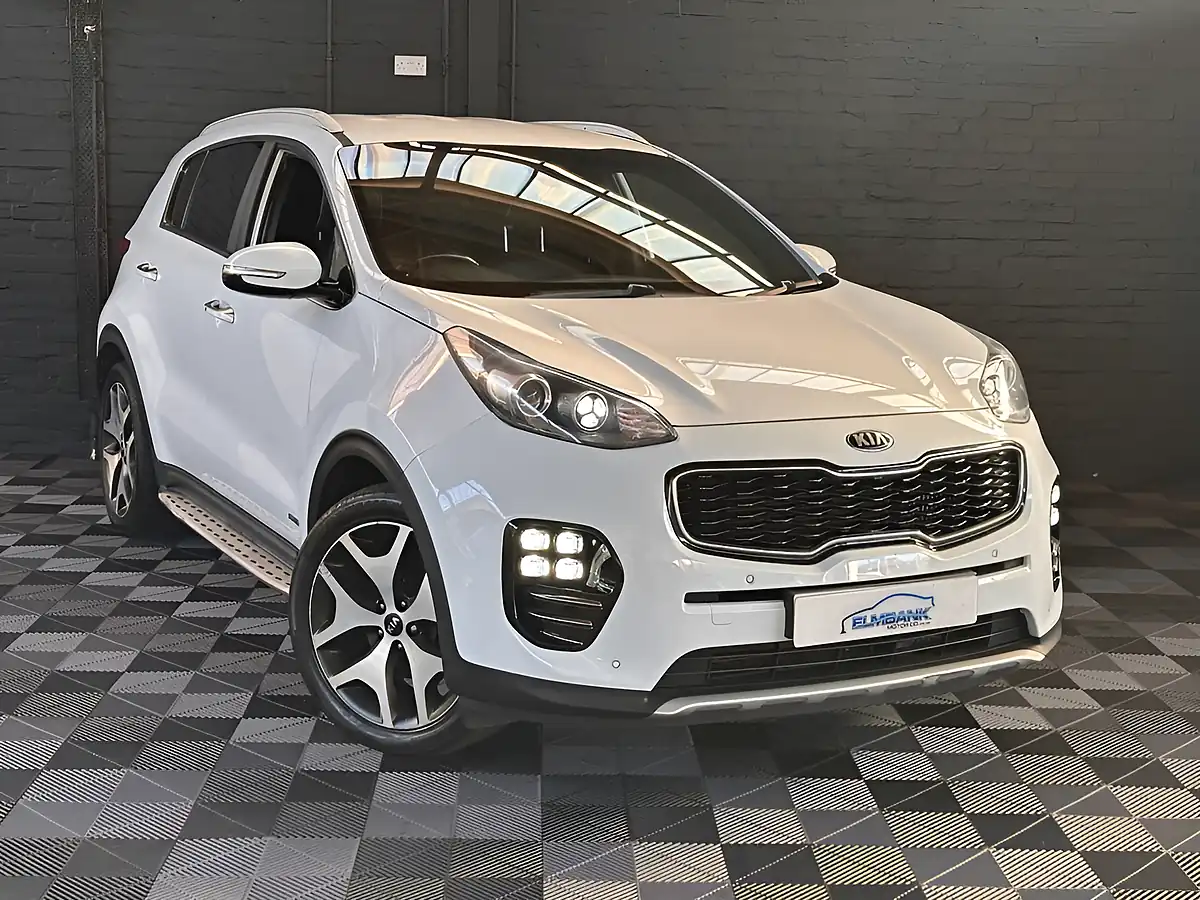 Used 2018 Kia Sportage 3 Arctic White - Interior and Exterior details 9