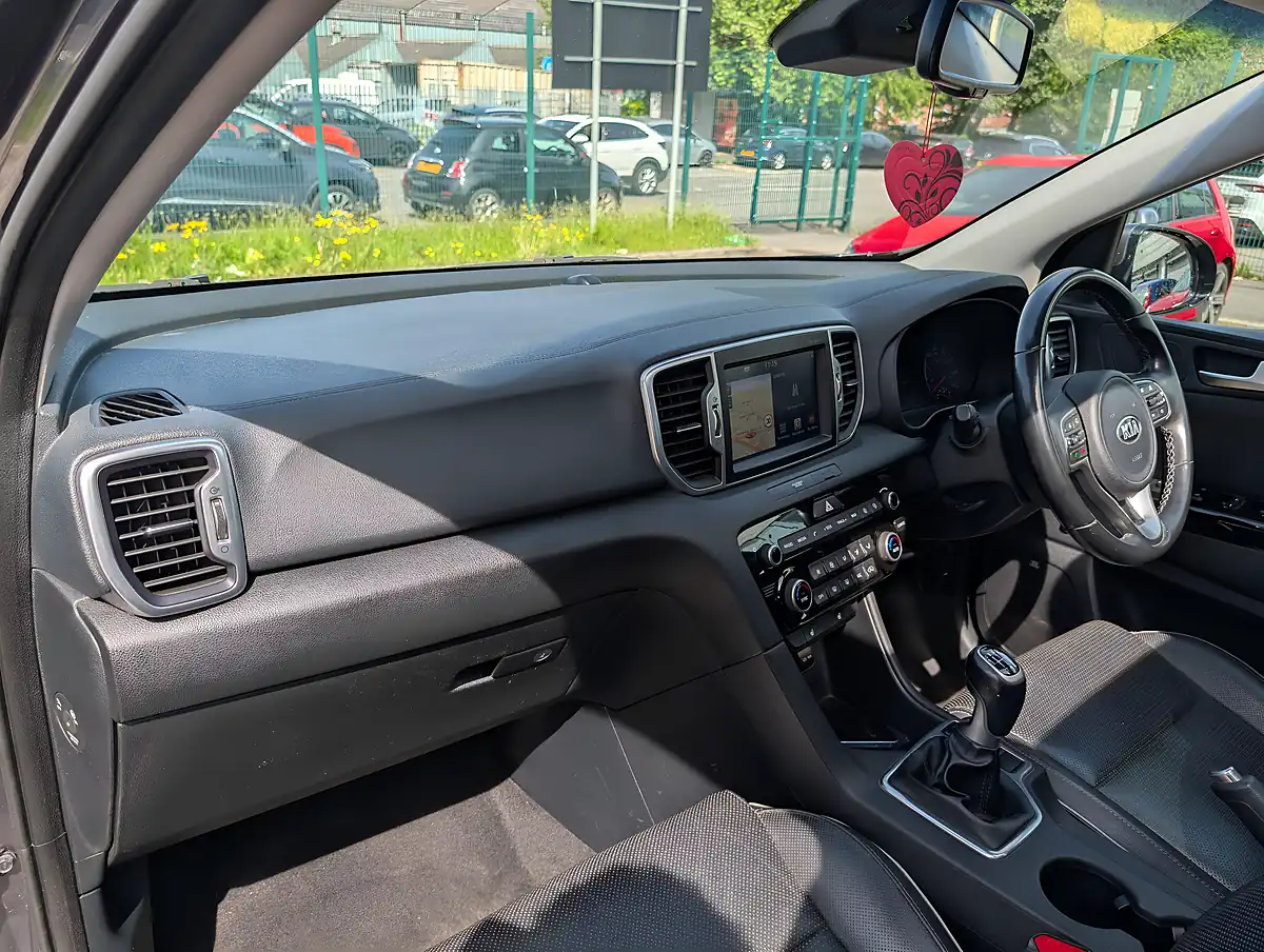Used 2018 Kia Sportage 3 - Interior and Exterior details 11