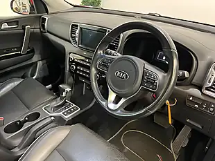 Used 2018 Kia Sportage 3 Red - Interior and Exterior details 3