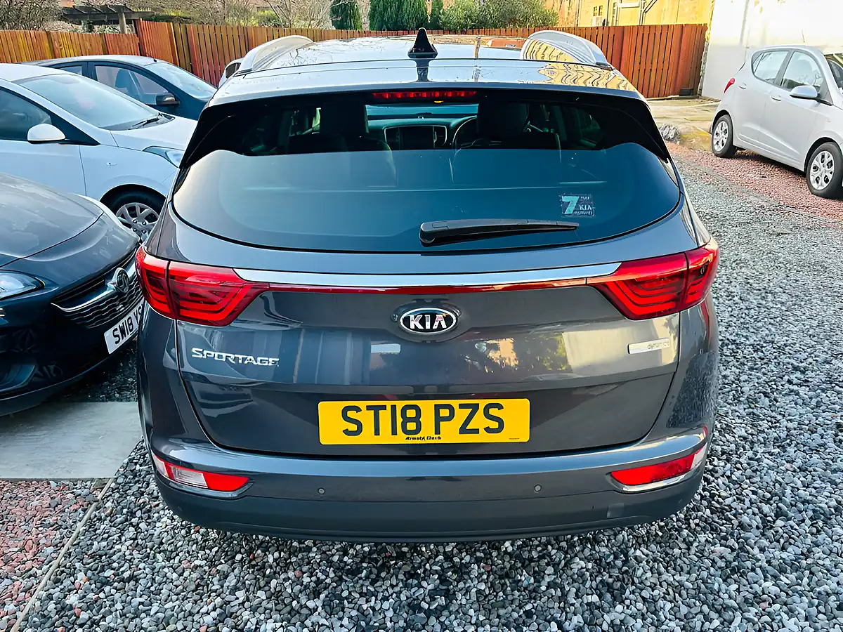 Used 2018 Kia Sportage 3 Silver - Interior and Exterior details 4