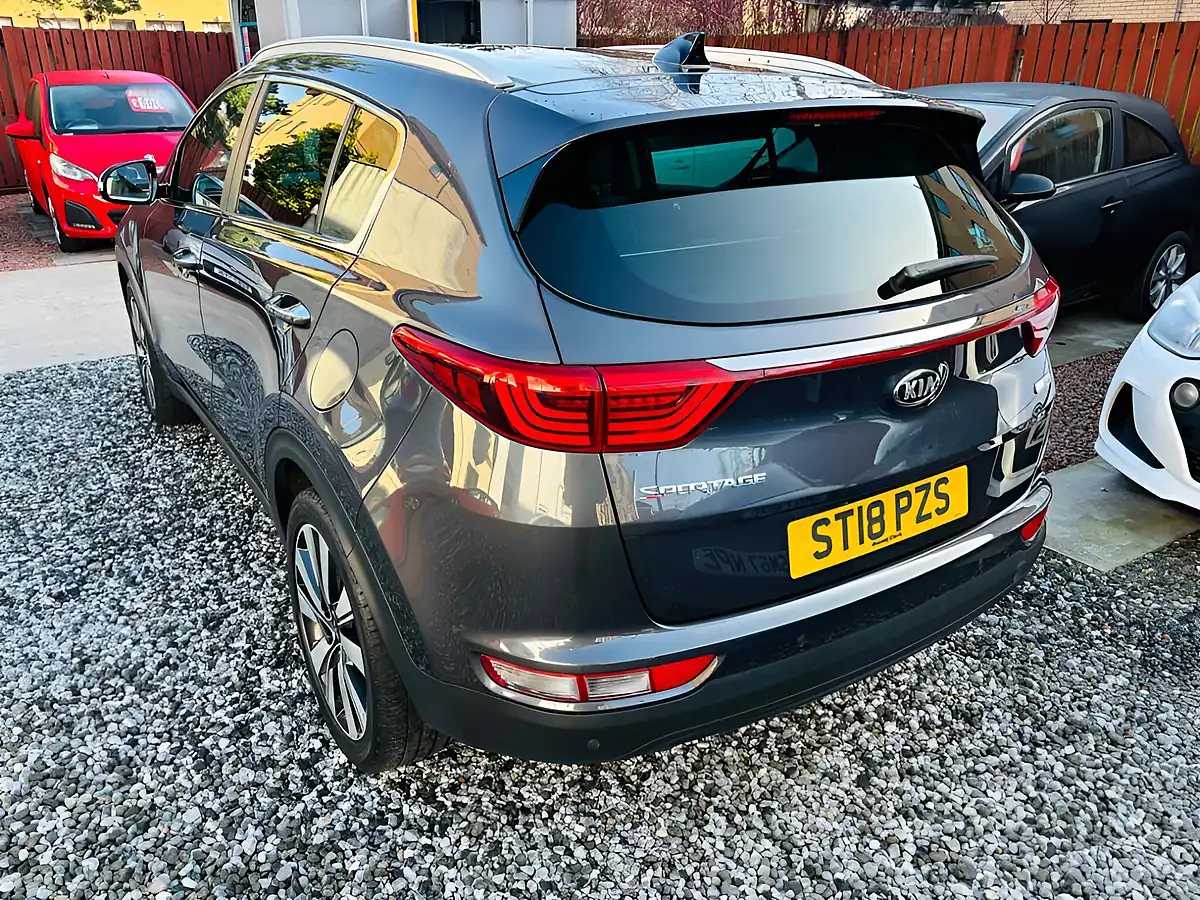 Used 2018 Kia Sportage 3 Silver - Interior and Exterior details 8