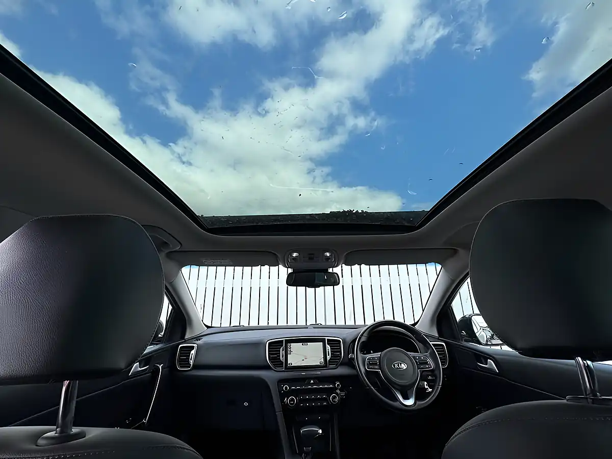 Used 2018 Kia Sportage 3 Silver - Interior and Exterior details 14