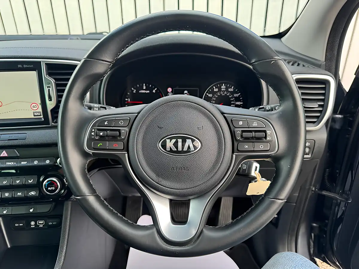 Used 2018 Kia Sportage 3 Silver - Interior and Exterior details 15